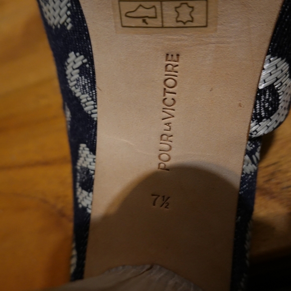 POUR LA VICTOIRE Indigo Hued Leopard Patterned Mules with Cylindrical Heel, 7½ - Picture 5 of 8